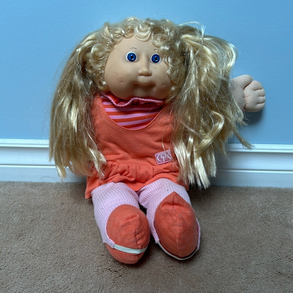 Vintage 1980s corn silk Cabbage Patch Kid